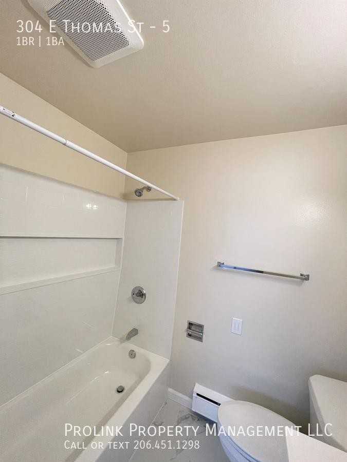 304 E Thomas St #5 - Photo 6 of 13