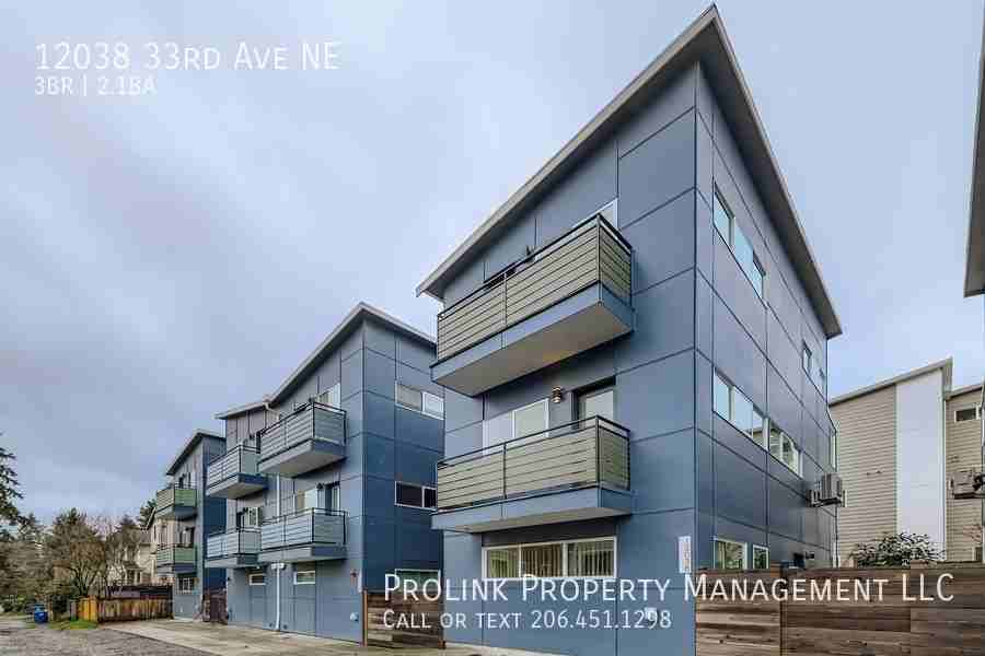 12038 33rd Ave Ne - Photo 2 of 19