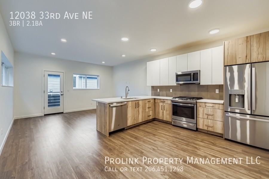 12038 33rd Ave Ne - Photo 6 of 19