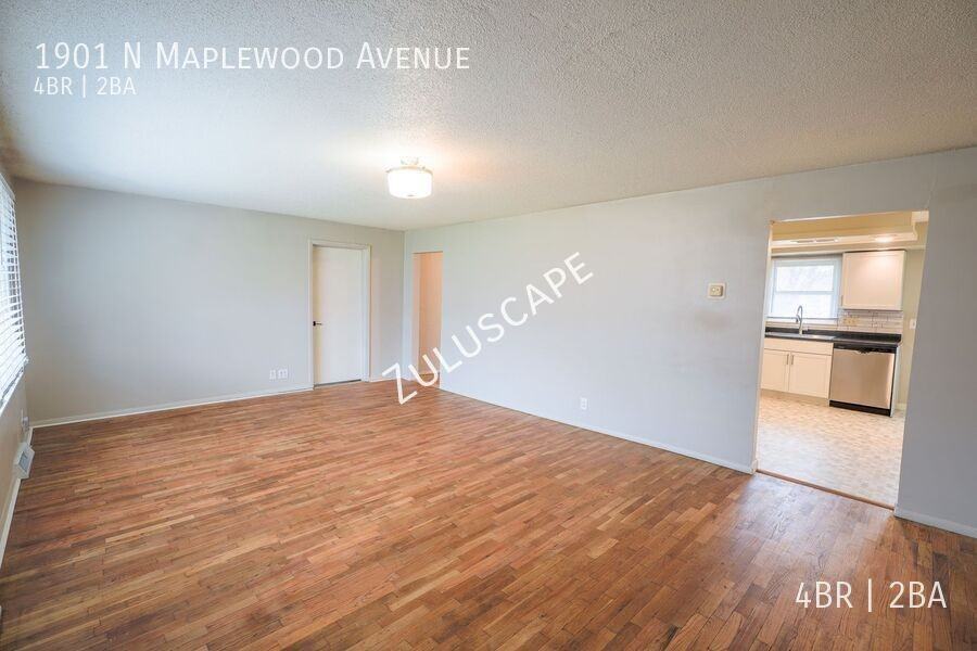 1901 N Maplewood Ave - Photo 2 of 24