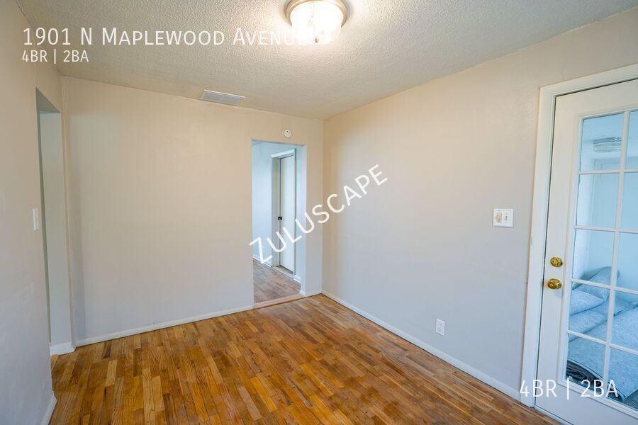 1901 N Maplewood Ave - Photo 5 of 24