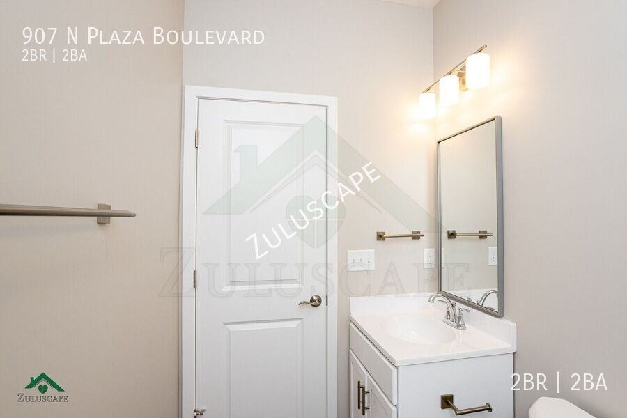 907 N Plaza Blvd - Photo 3 of 15
