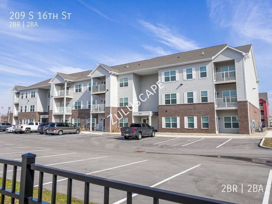 209 S 16th St - Photo 2 of 10