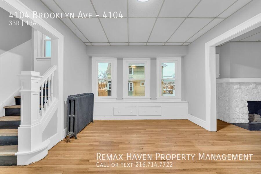 4104 Brooklyn Ave #4104 - Photo 5 of 24