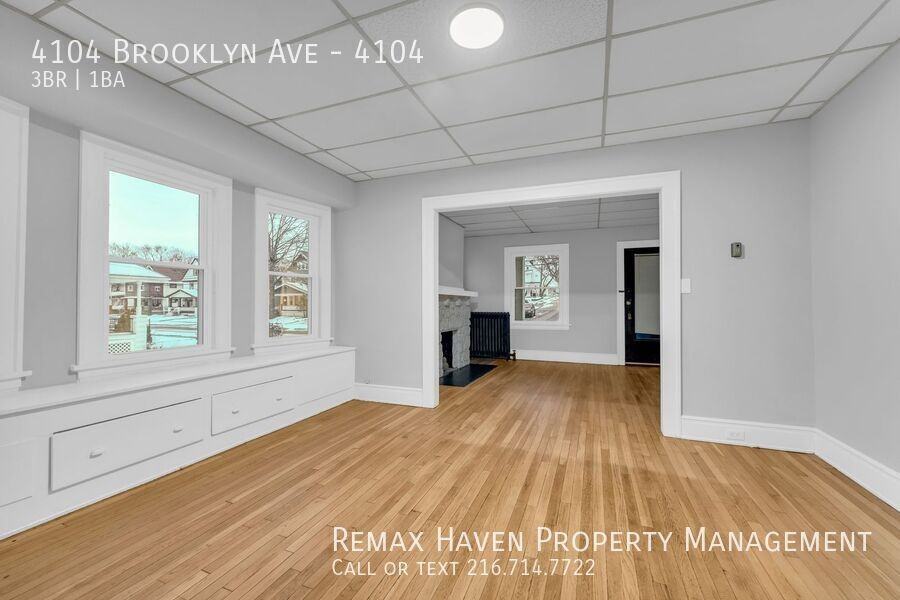 4104 Brooklyn Ave #4104 - Photo 7 of 24