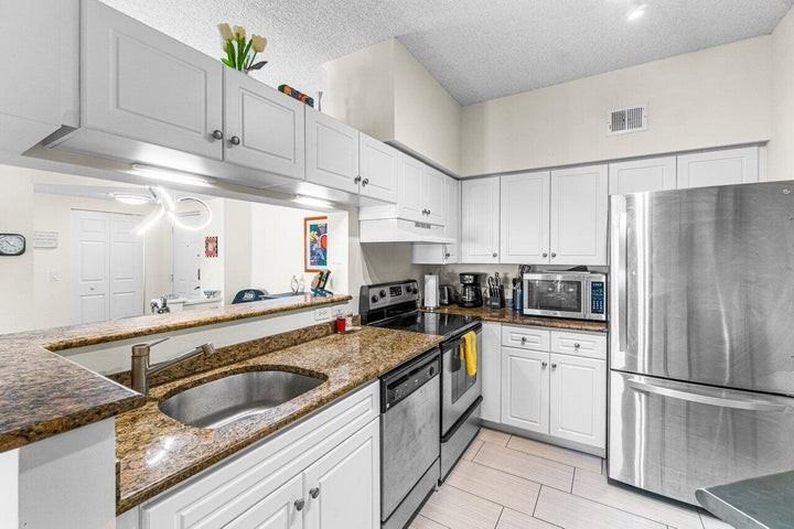 1408 Tuscany Way - Photo 5 of 8