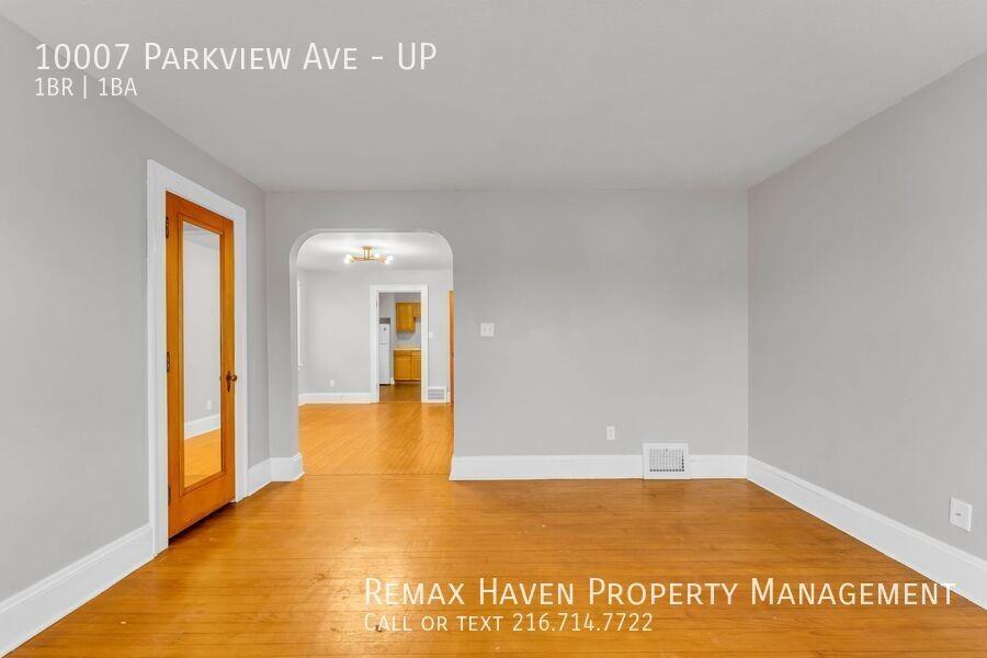 10007 Parkview Ave #UP - Photo 6 of 21