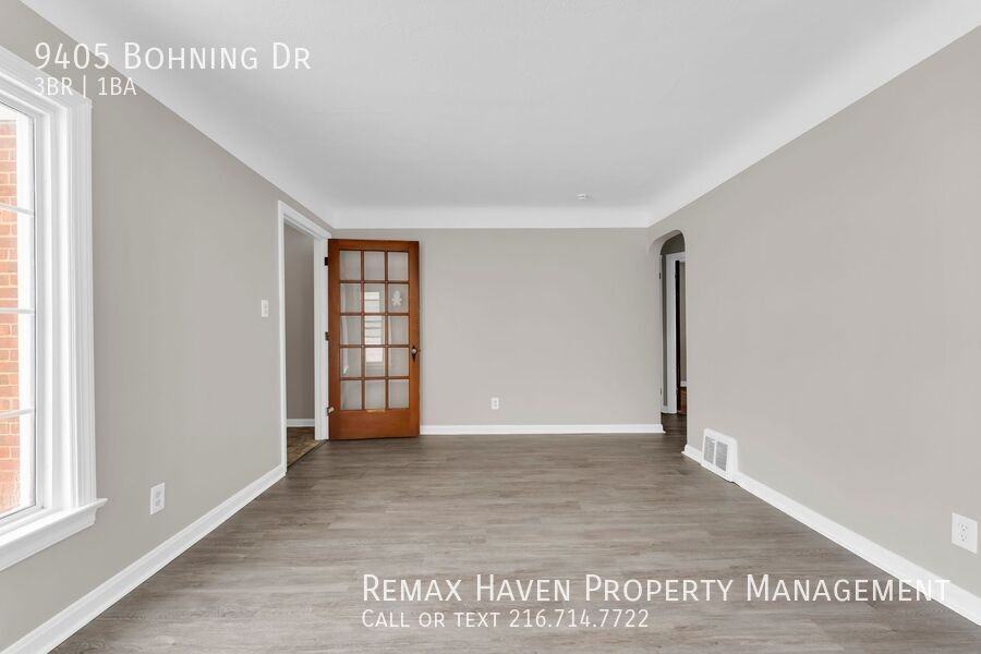 9405 Bohning Dr - Photo 3 of 26