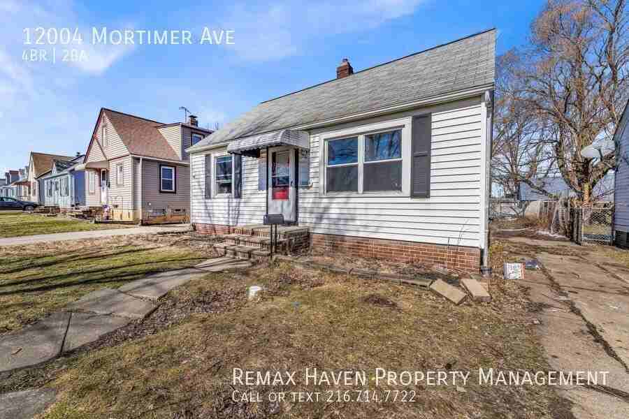 12004 Mortimer Ave - Photo 3 of 35