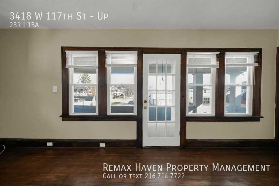 3418 W 117th St #UP - Photo 4 of 28