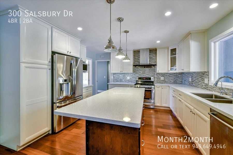 300 Salsbury Dr - Photo 6 of 29