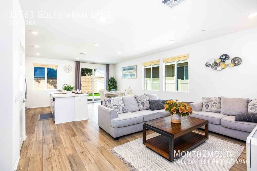 14563 Gulfstream Ln - Photo 3 of 30