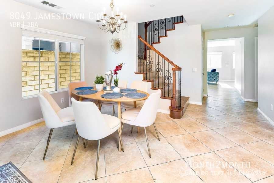 8049 Jamestown Cir - Photo 4 of 32