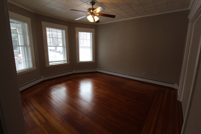 38 Warner St - Photo 4 of 6