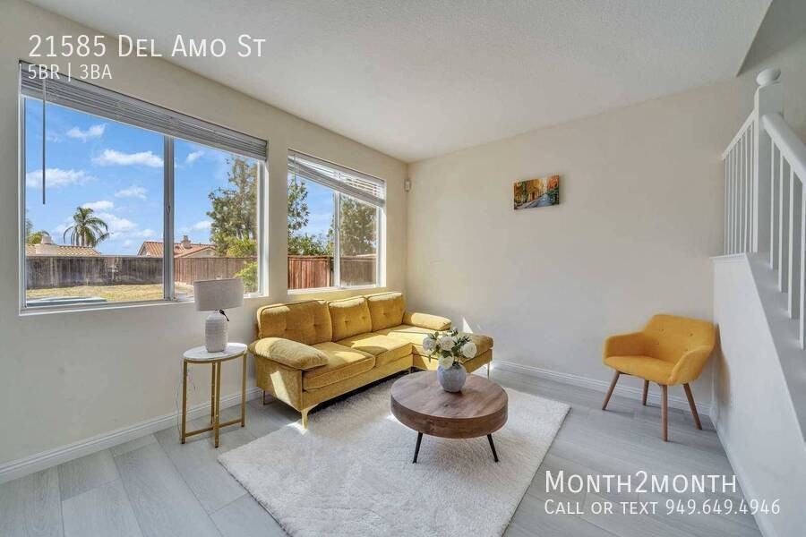 21585 Del Amo St - Photo 5 of 45