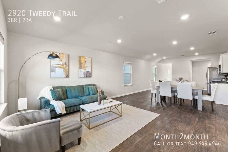 2920 Tweedy Trl - Photo 3 of 25