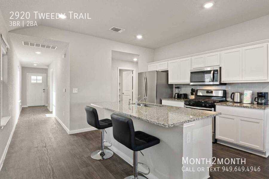 2920 Tweedy Trl - Photo 5 of 25