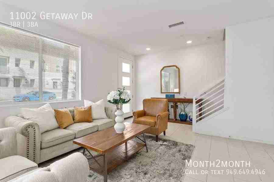 11002 Getaway Dr - Photo 2 of 24