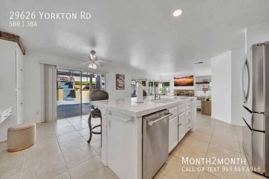 29626 Yorkton Rd - Photo 6 of 41