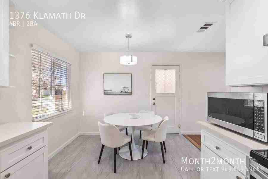 1376 Klamath Dr - Photo 6 of 47