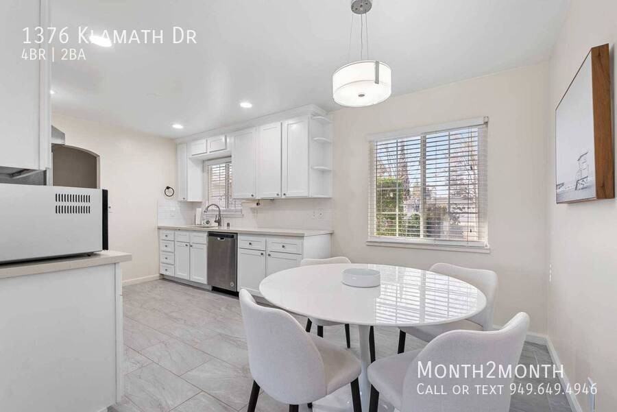 1376 Klamath Dr - Photo 7 of 47