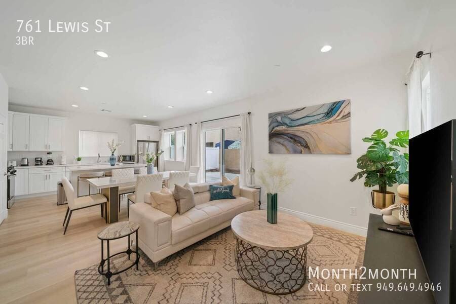 761 Lewis St - Photo 2 of 31