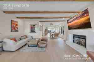 featured image of 3834 Evans St