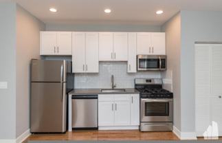 2107 N Sedgwick St - Photo 1 of 1