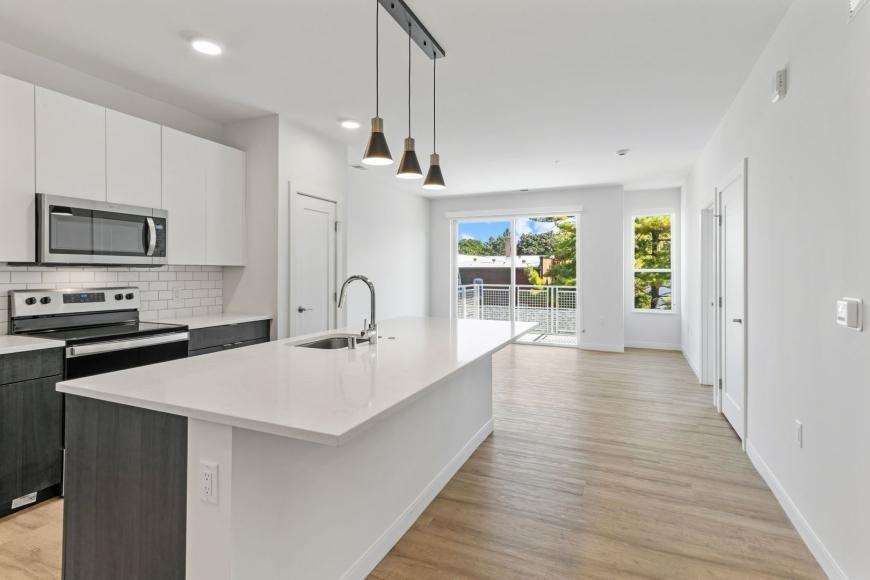 5945 6th Ave - Photo 4 of 10