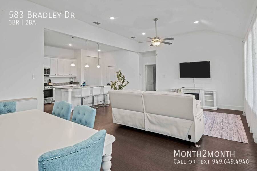 583 Bradley Dr - Photo 4 of 32