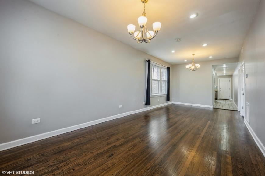 3943 W Addison St - Photo 4 of 10