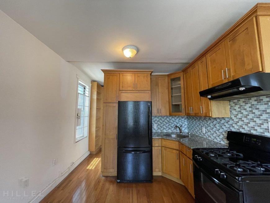 820 Wyckoff Ave - Photo 2 of 6