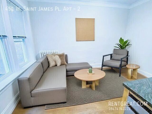 451 W Saint James Pl #2 - Photo 6 of 14