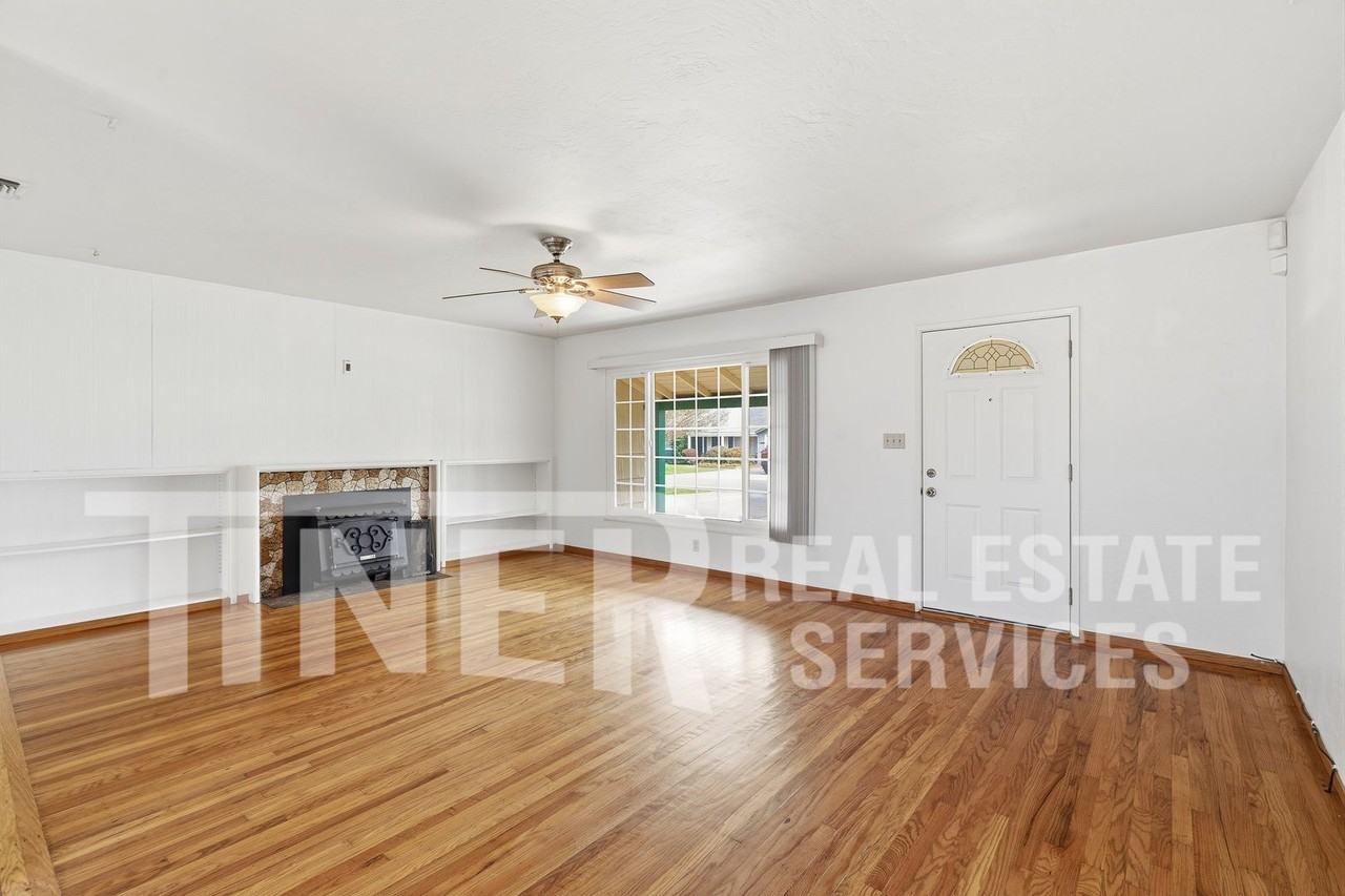 2407 Sandringham Rd - Photo 2 of 22