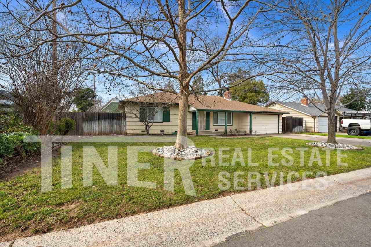 2407 Sandringham Rd - Photo 5 of 22