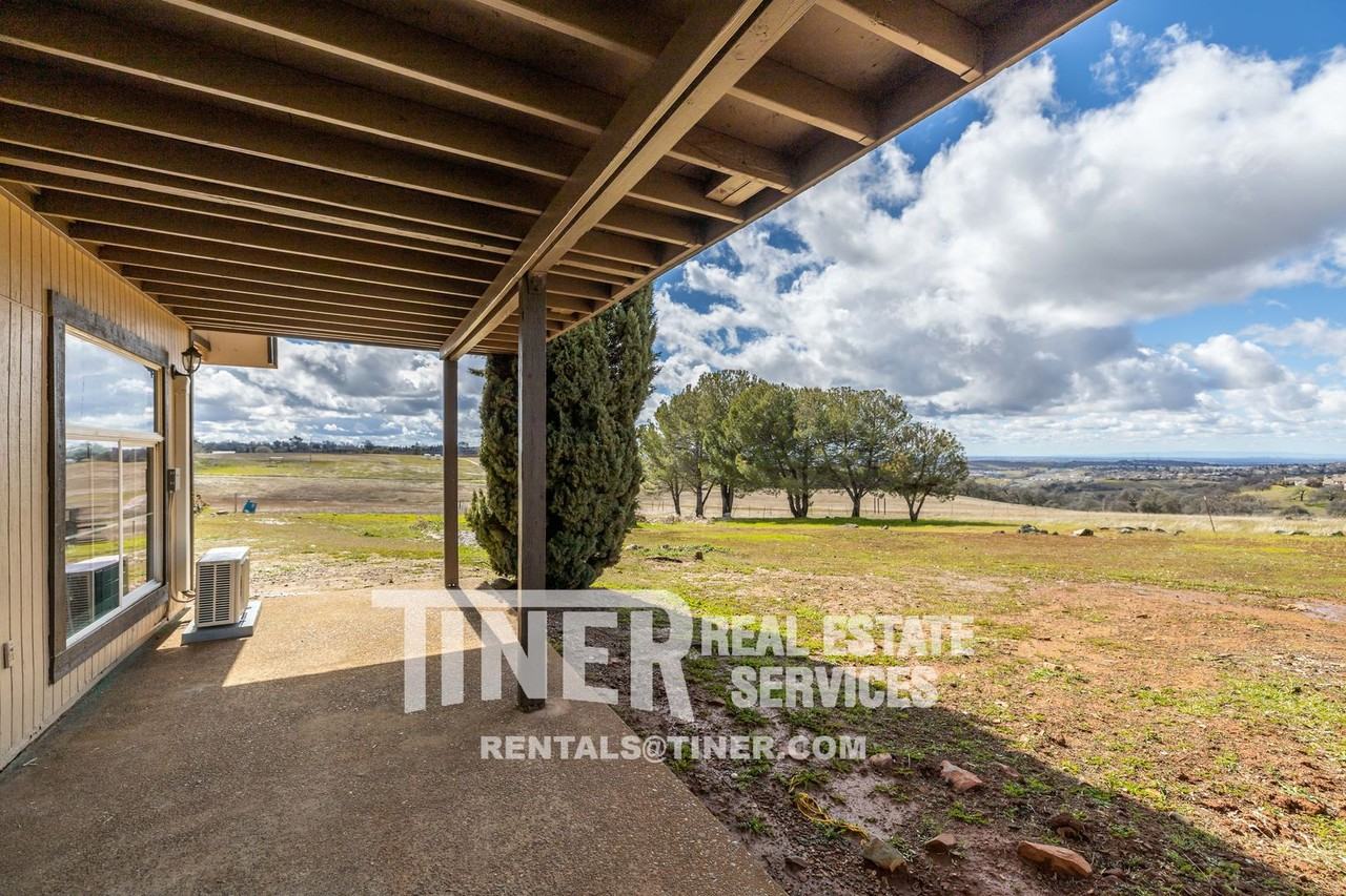 4281 Silver Dove Way