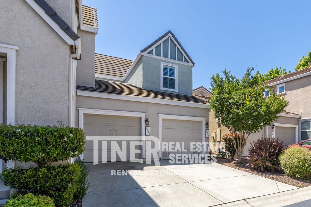 3681 Tice Creek Way - Photo 7 of 31