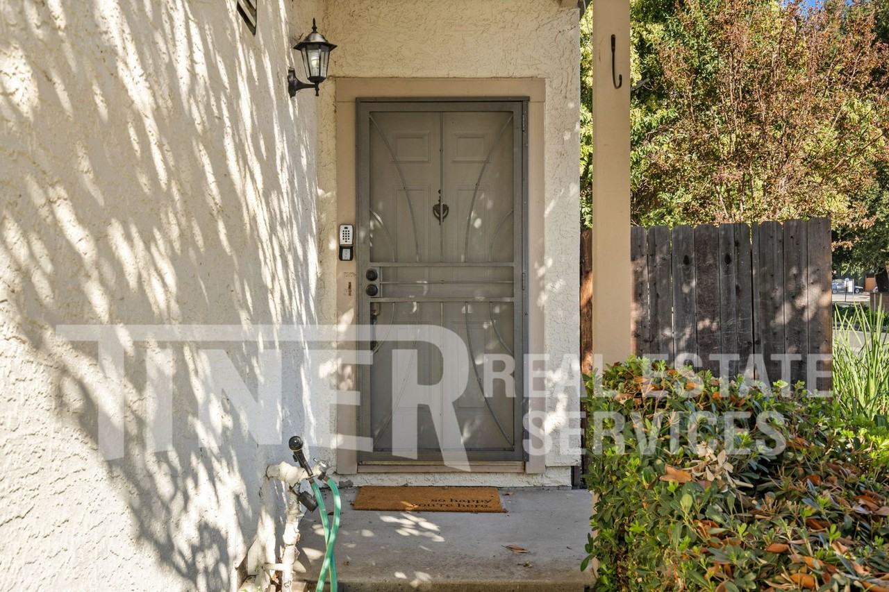 239 Touchstone Pl - Photo 6 of 25