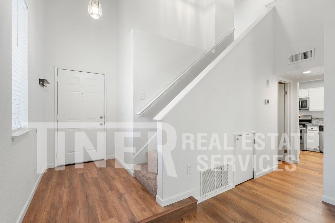 239 Touchstone Pl - Photo 7 of 25