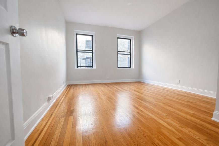 106 Fort Washington Ave - Photo 3 of 8