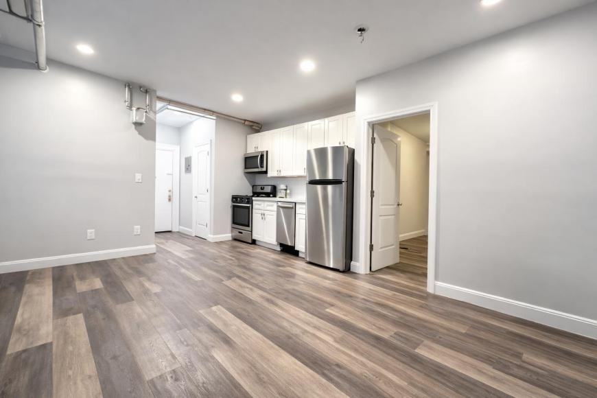 546 Isham St - Photo 3 of 8