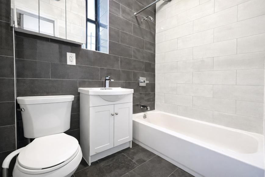 546 Isham St - Photo 5 of 8