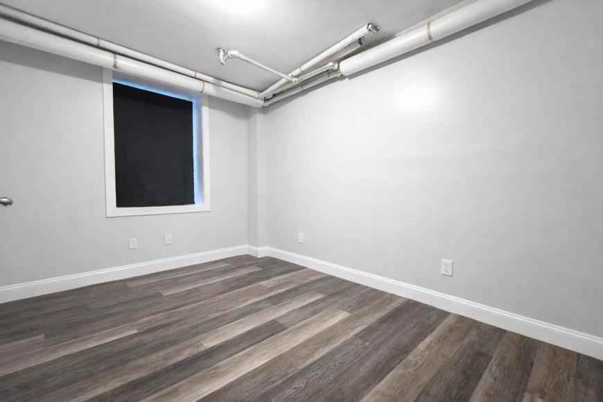 546 Isham St - Photo 7 of 8