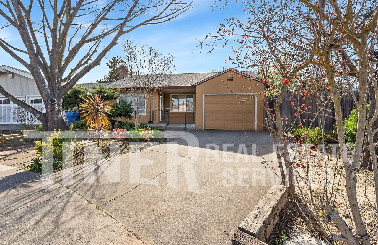 2416 60th St - Photo 5 of 22