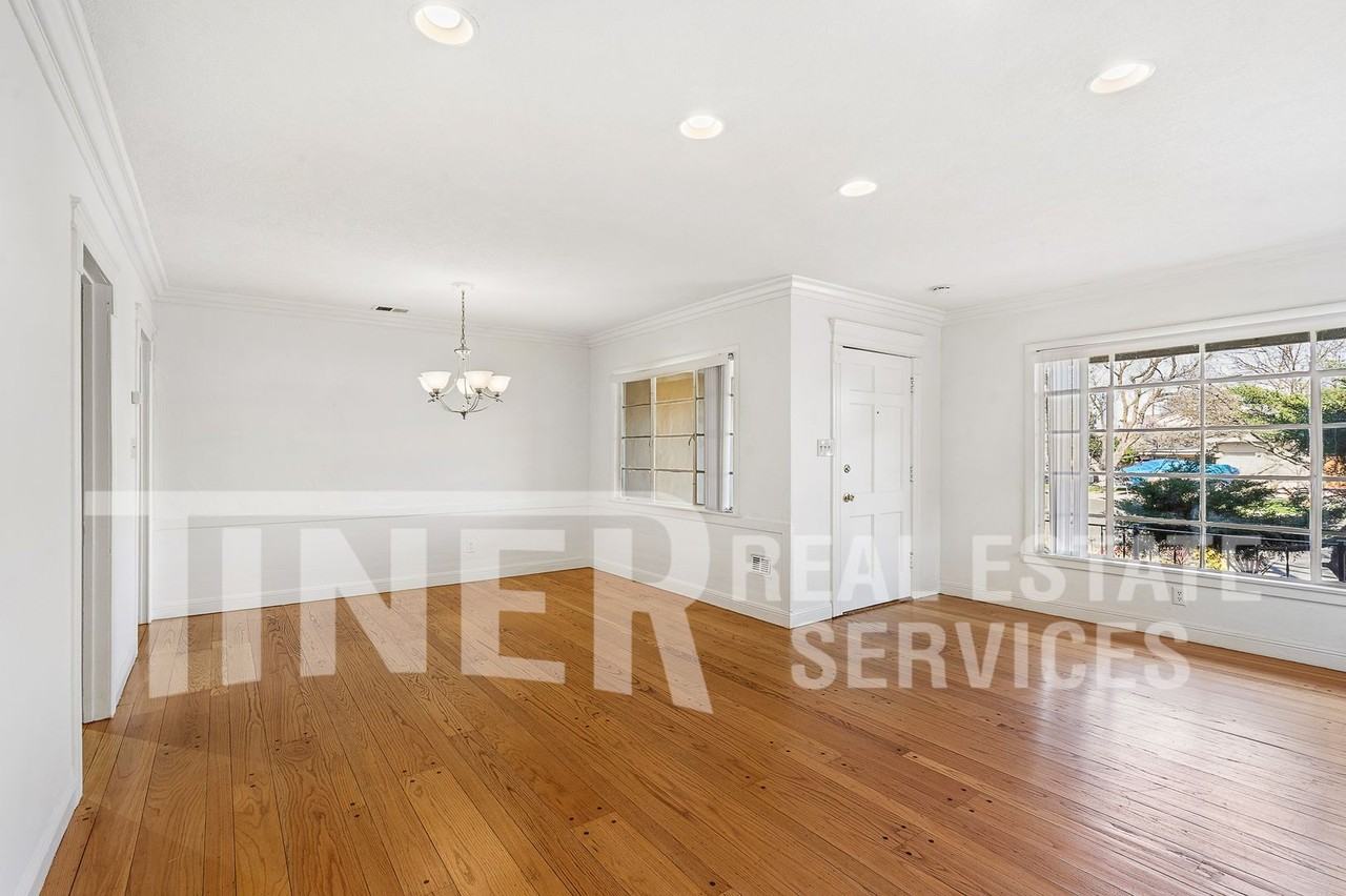 2416 60th St - Photo 7 of 22