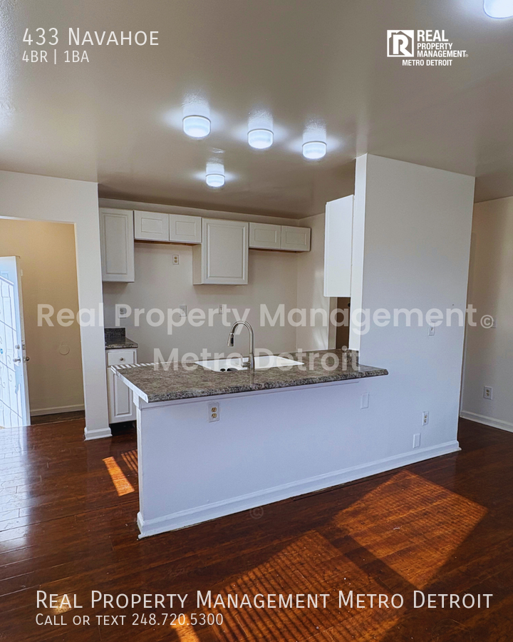 433 Navahoe St - Photo 6 of 19