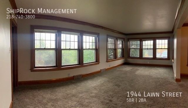 1944 Lawn St - Photo 4 of 8