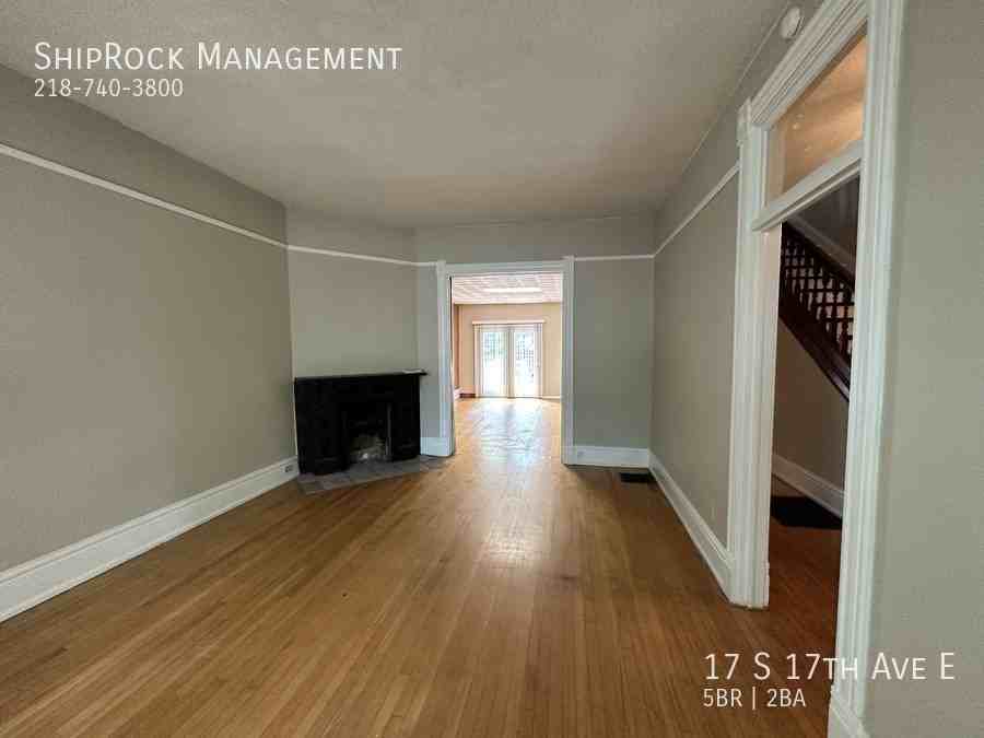 17 S 17th Ave E - Photo 3 of 14