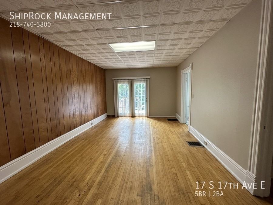 17 S 17th Ave E - Photo 4 of 14