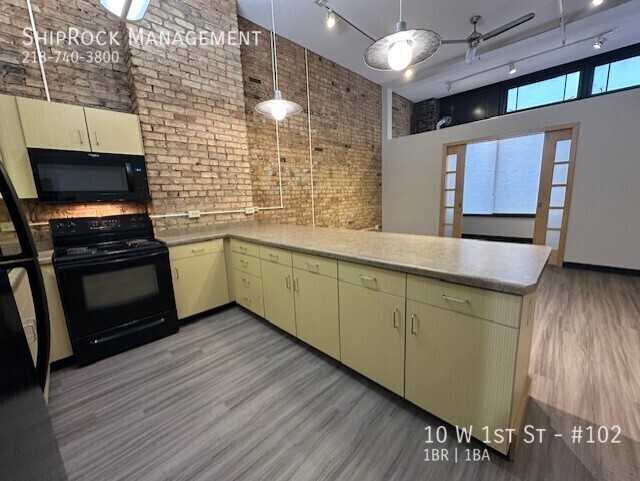 10 W 1st St #102 - Photo 2 of 17